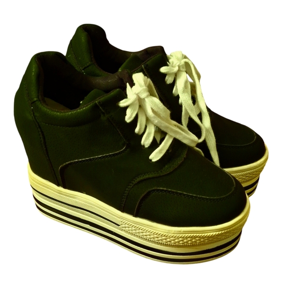 Platform Sneakers Black White Lace-up Women Size 7 - 7.5 - Picture 3 of 16